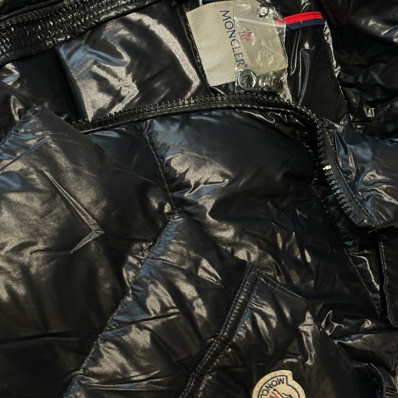 MONCLER PUFFER COAT BLACK - Picture 4 of 7